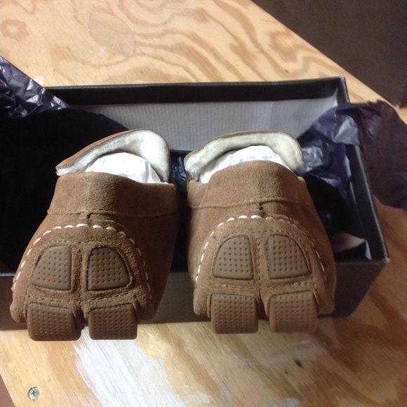 Bloomingdale's Men's Tan Suede Moc Toe Loafers/Slippers - 12 - New in Box - Picture 3 of 8